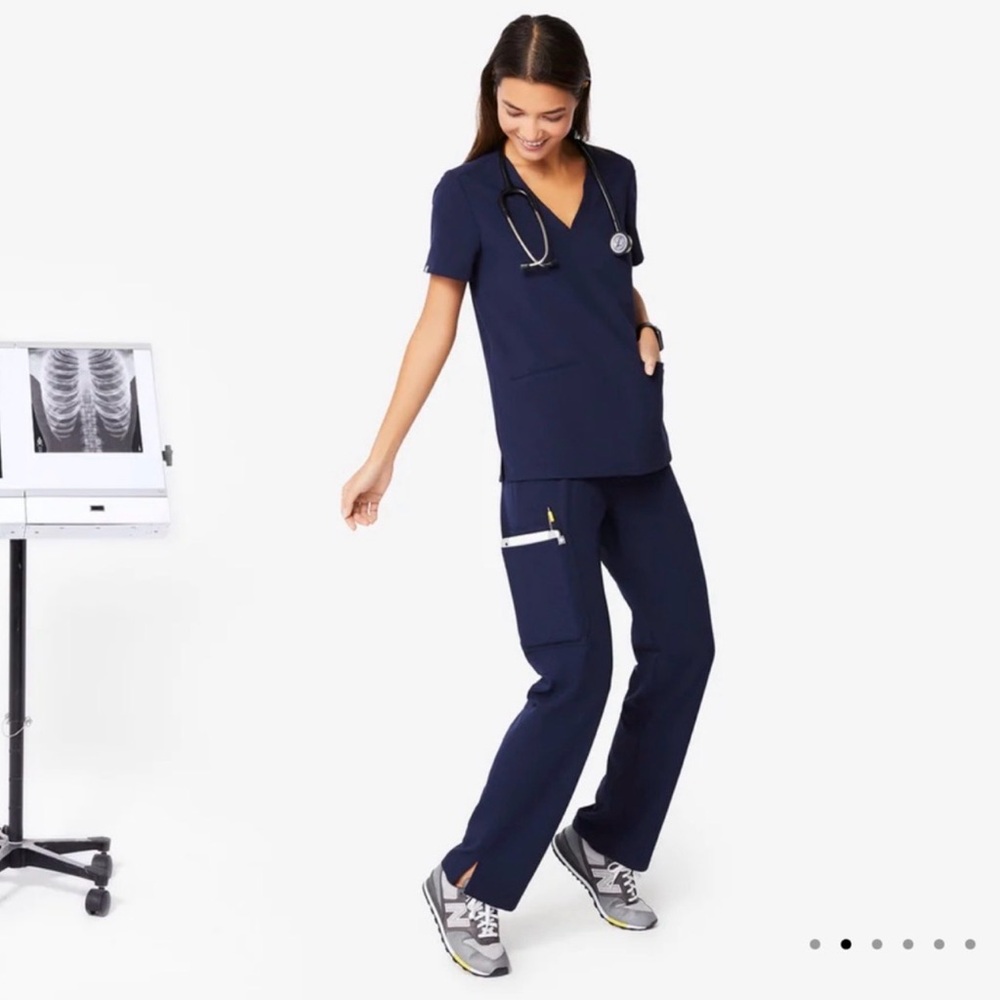 FIGS Kade Cargo Scrub Pants Women’s XL Petite Navy Blue FIONx Stretch